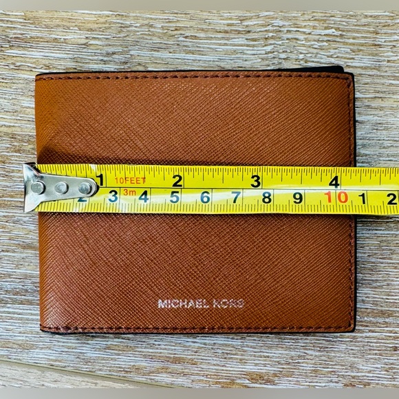 Michael Kors Men’s Slim Wallet - Brown Camel with Black Interior - Picture 9 of 9